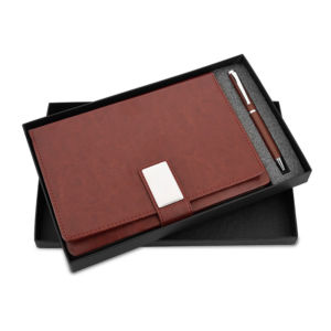 Magnetic Closure Basic Gift Set | Diary and Pen | Brown
